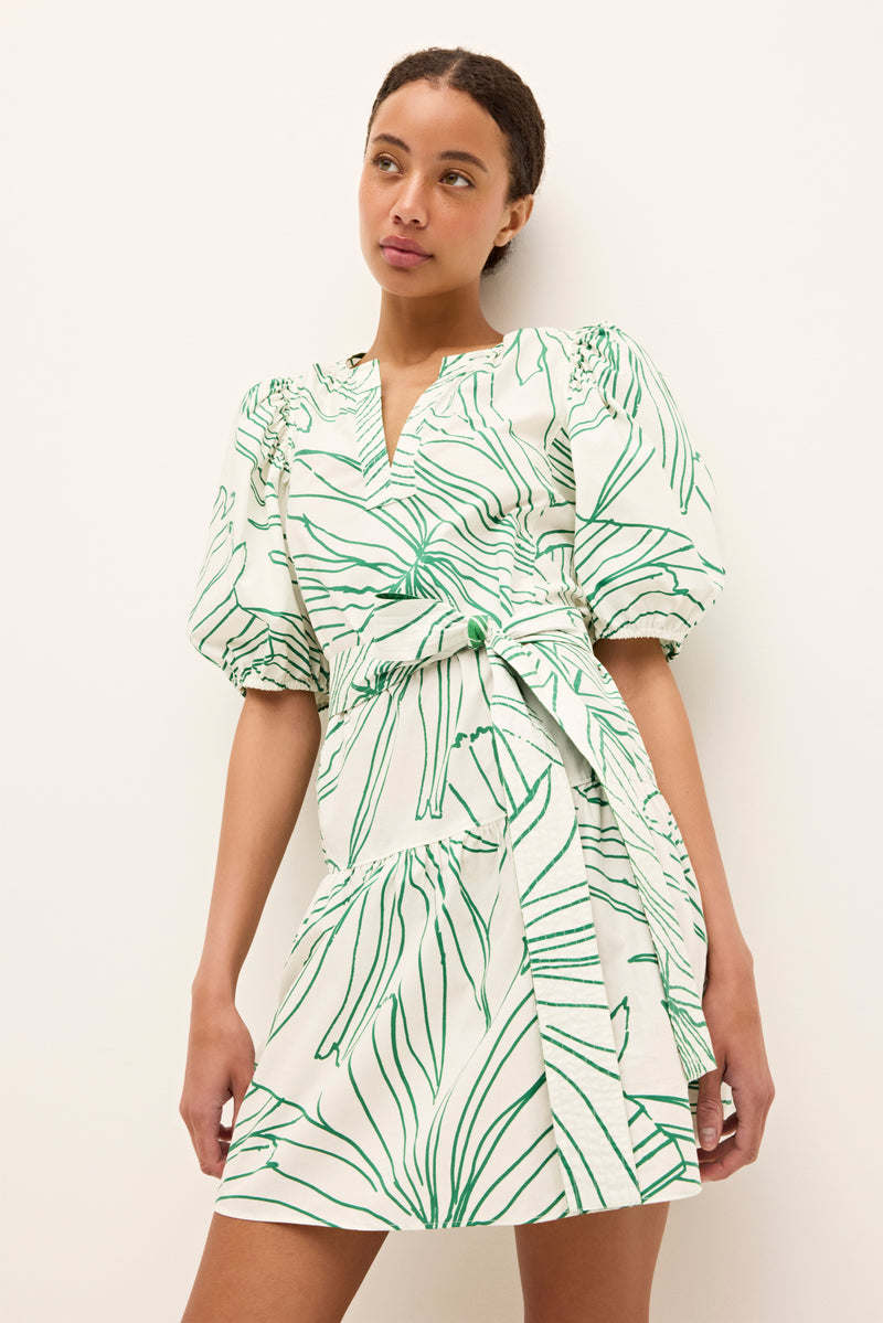Relaxed fit tropical print dress with V-neckline and gathered short sleeves 