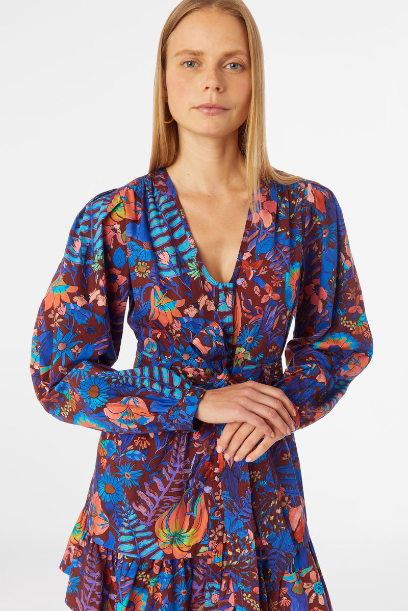 Short dress with v-neck dress with long button cuffed sleeves 