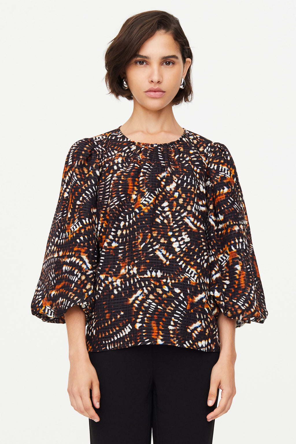 Crew neck three quarter length sleeves with puffed sleeves 