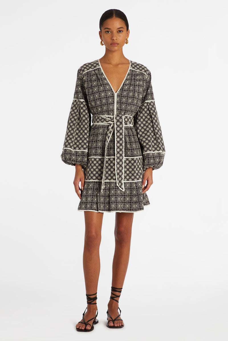 Short dress with long wide sleeves and an optional sash belt at the waist