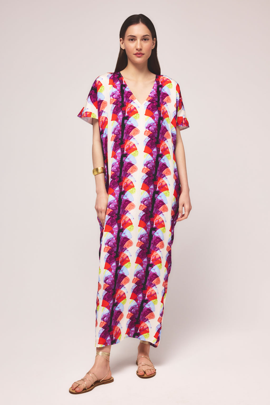 Relaxed-fit maxi caftan with bold geometric pattern and short sleeves 