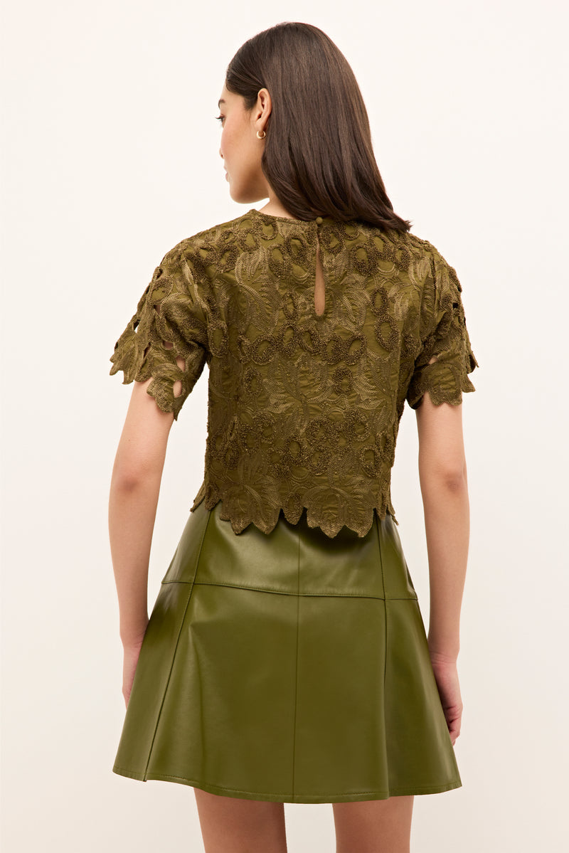 PELUMI TOP