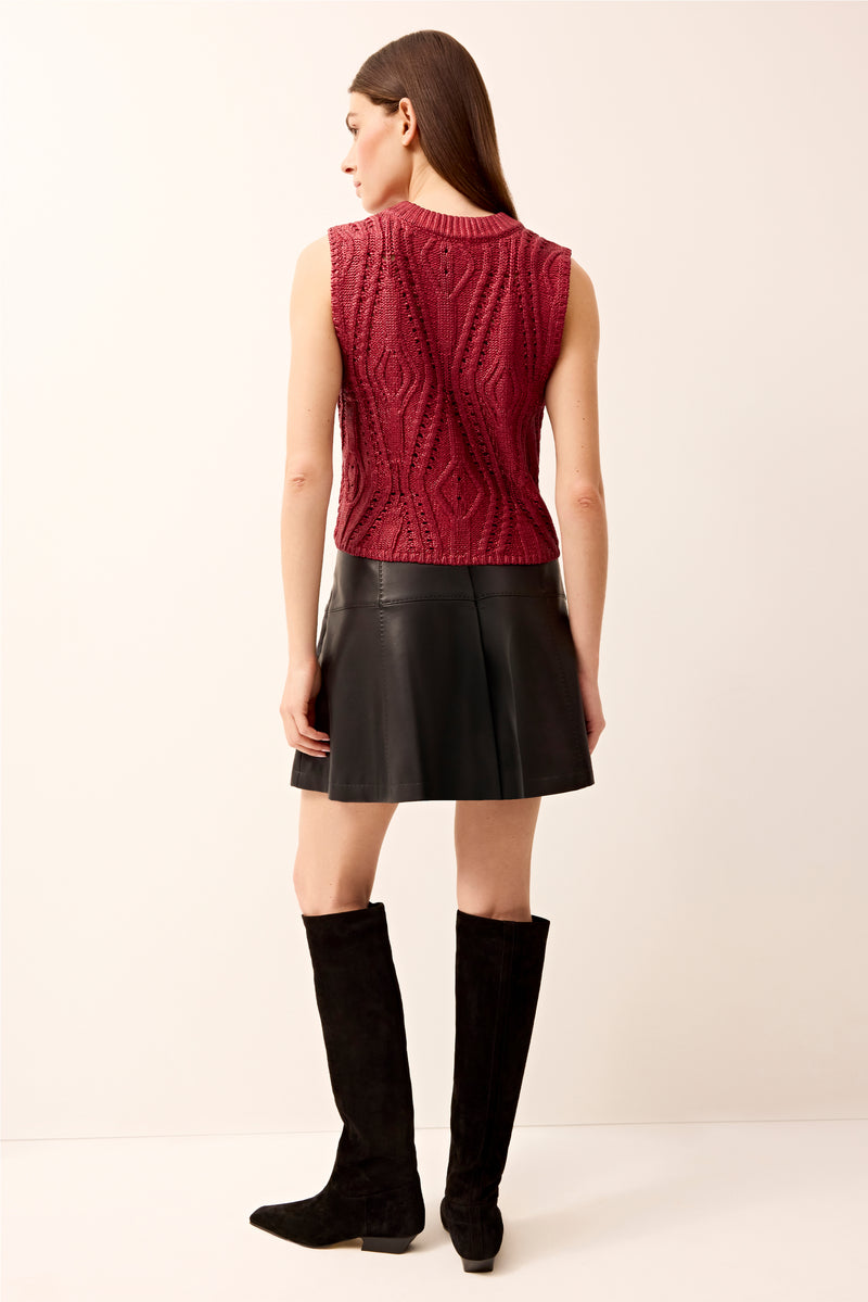 MCGUIRE TOP