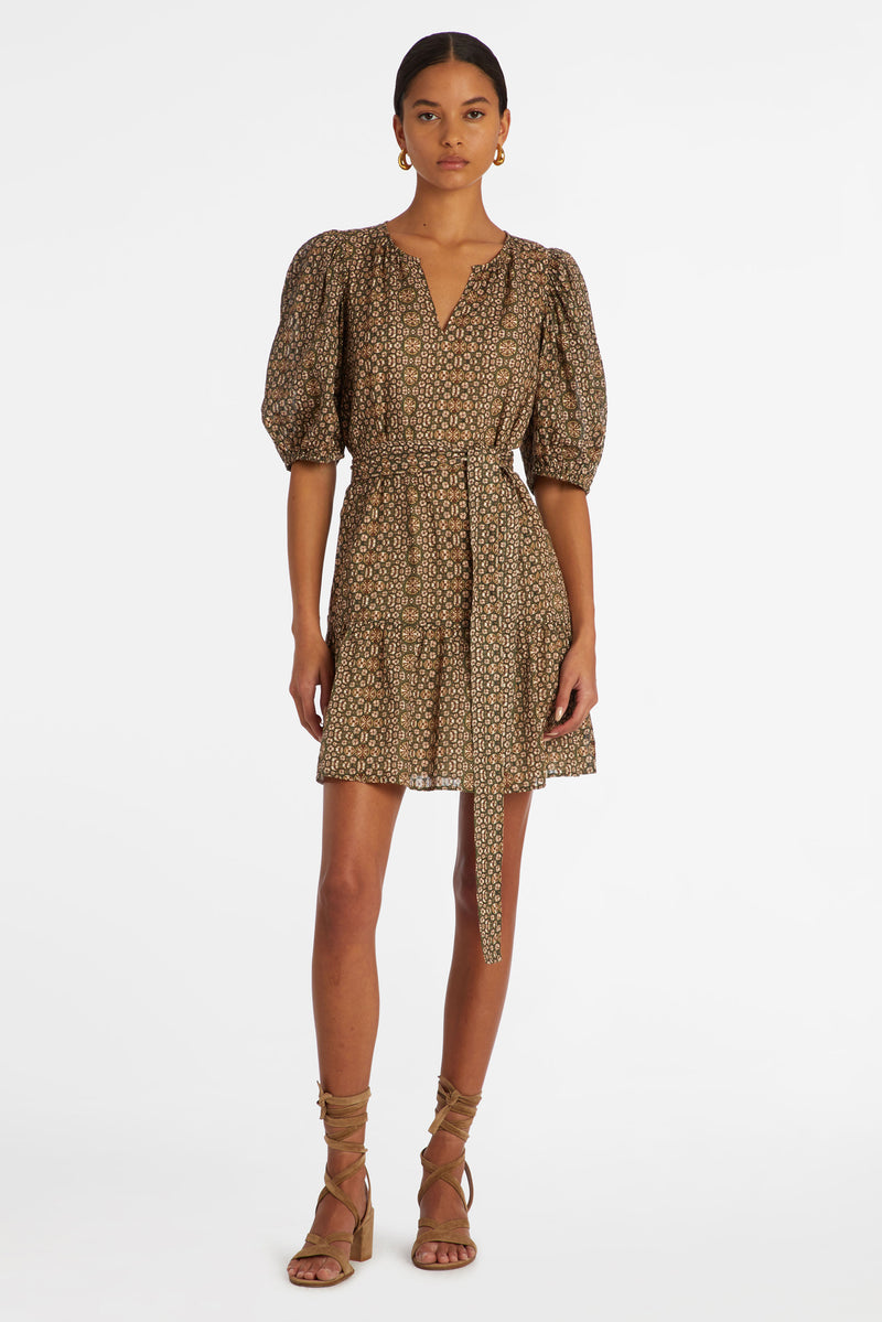 Short dress with short puff sleeves 
