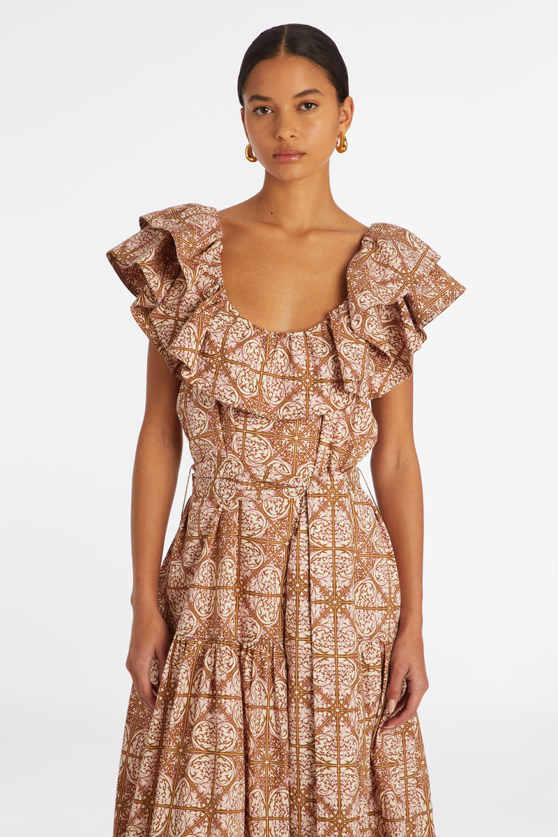 Maxi dress with ruffled neckline and an optional belt at the waist