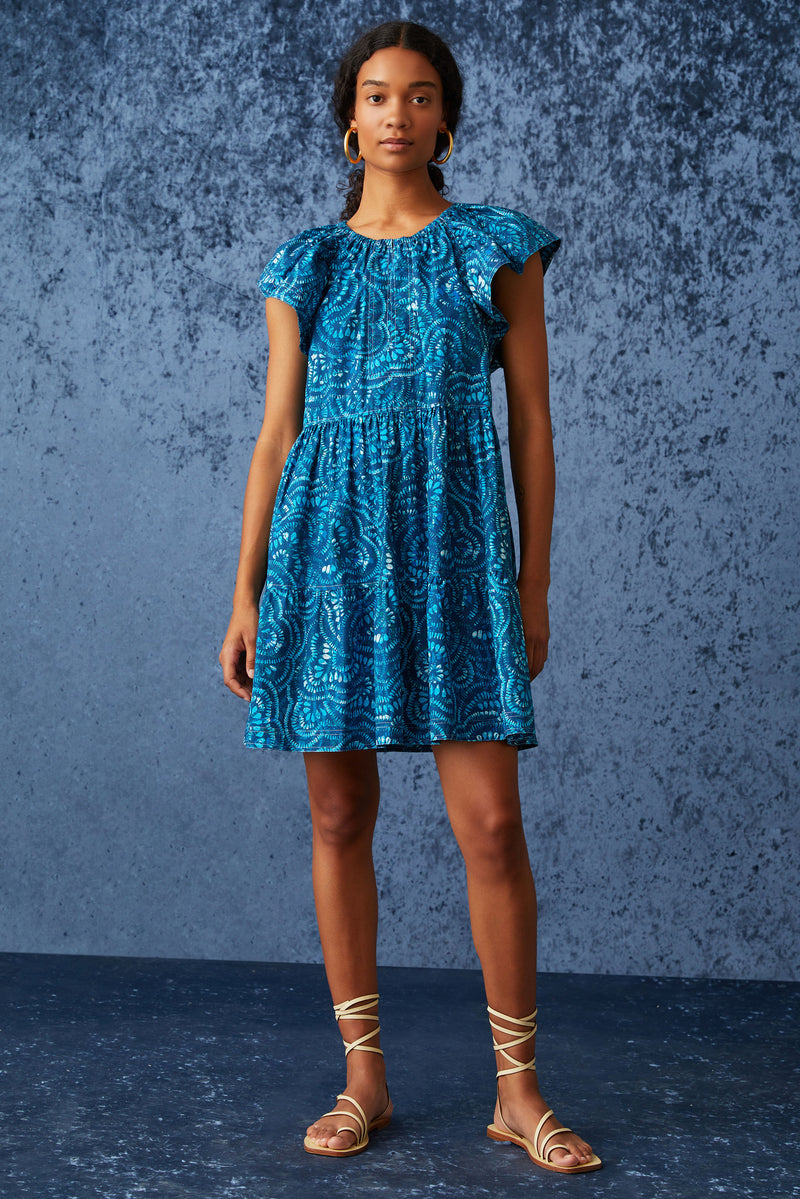 Short sleeve flutter dress in a tiered silhouette