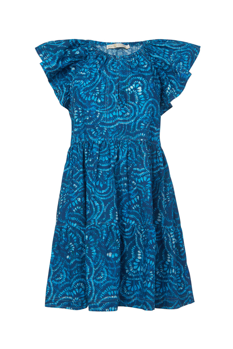 Short dress with large ruffled sleeves 