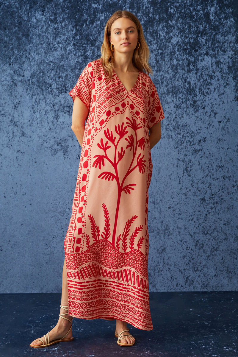 Maxi dress with v-neckline and flowy silhouette